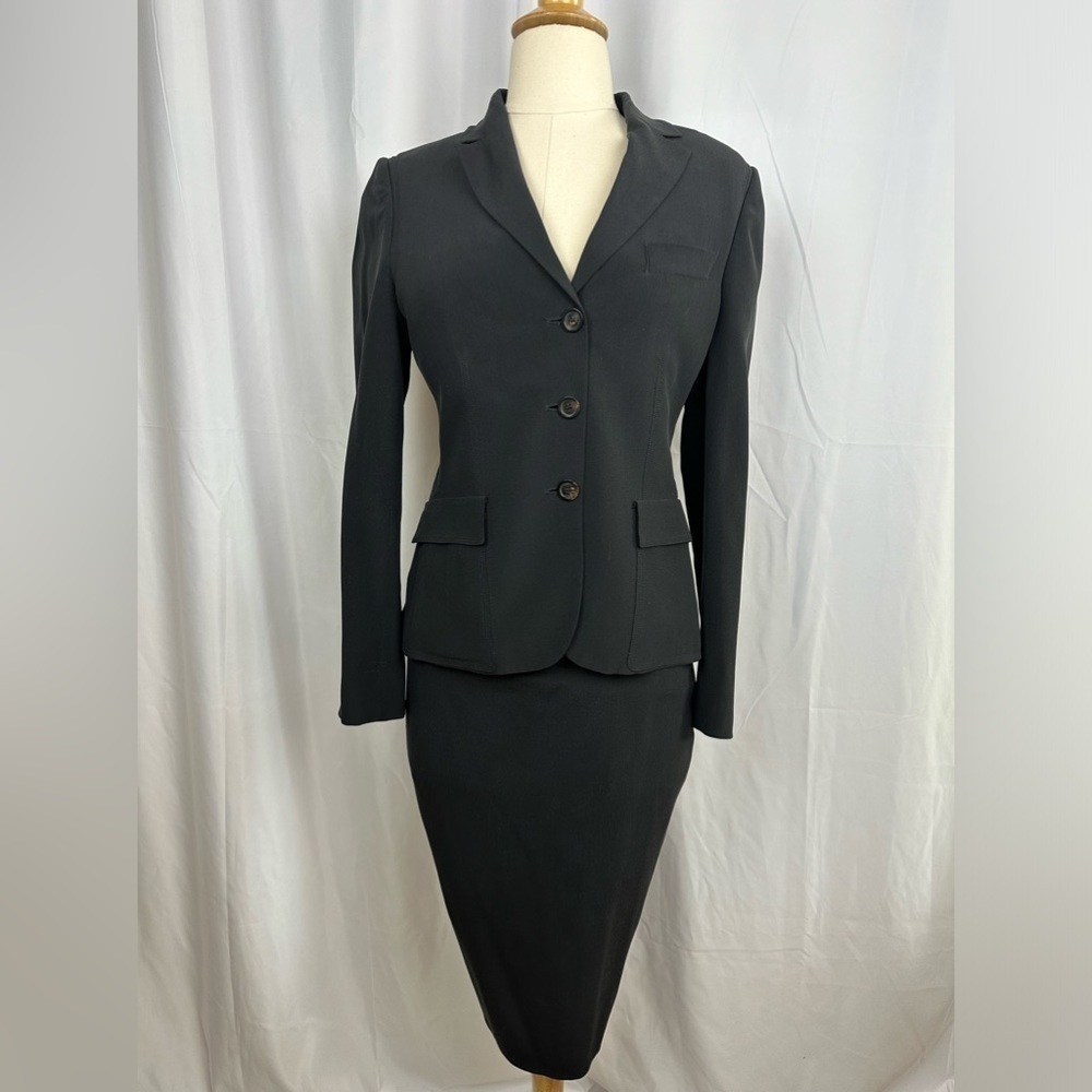 NWT Vintage Gucci Black 100% Silk Crepe Jacket & Skirt Suit IT 38